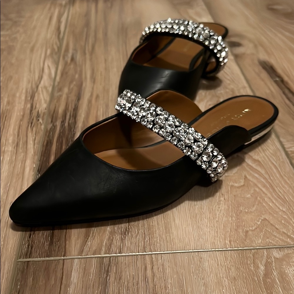 Elegant Black Women's Shoes with Rhinestone Strap